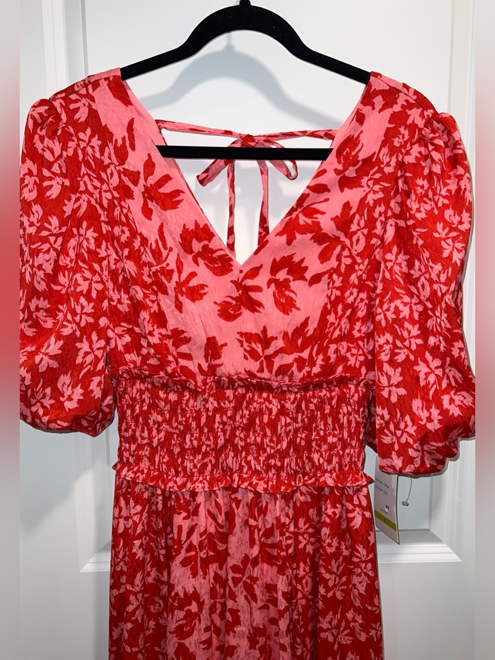 Taylor Women’s Red and Pink Floral Puff Sleeve Midi Dress Size 4 NWT - Picture 4 of 12